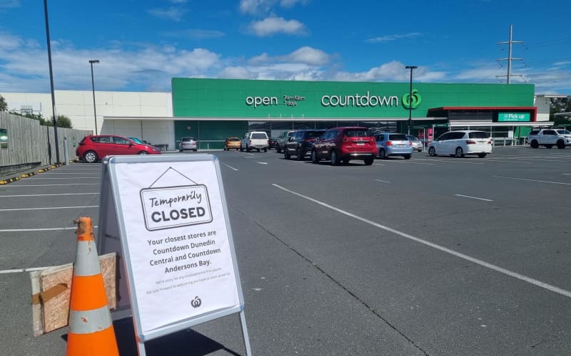 Investigation into rat-plagued Dunedin supermarket could take months | RNZ