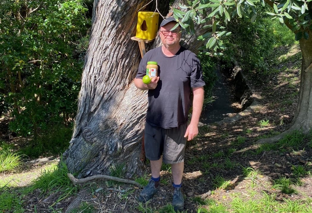 Amateur trapper Bill Kearsley with one of his traps.