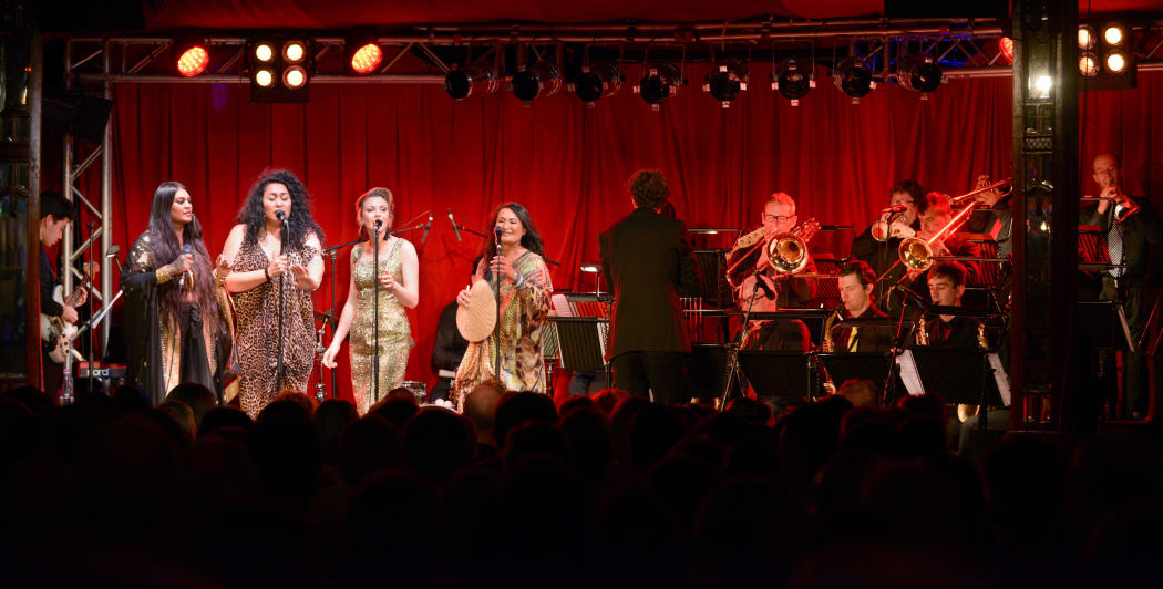 Aaradhna, Bella Kalolo, Esther Stephens and Annie Crummer on stage at the Auckland Festival.