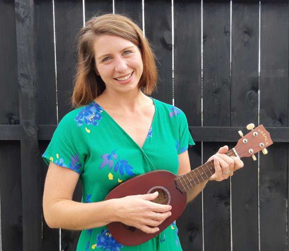 Music therapist Rachel Foxell