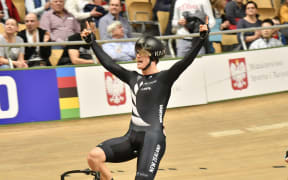 Campbell Stewart celebrates winning 2019 World Omnium title.