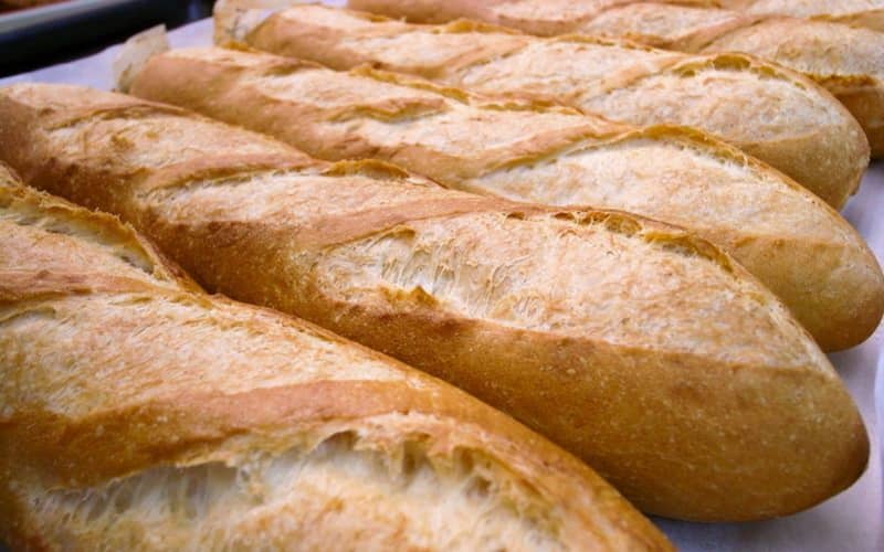 French Polynesia govt raises price of baguette | RNZ