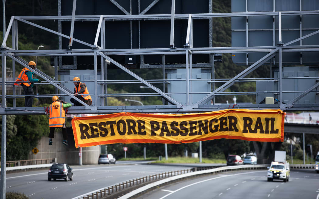 Protest on Wellington's motorway