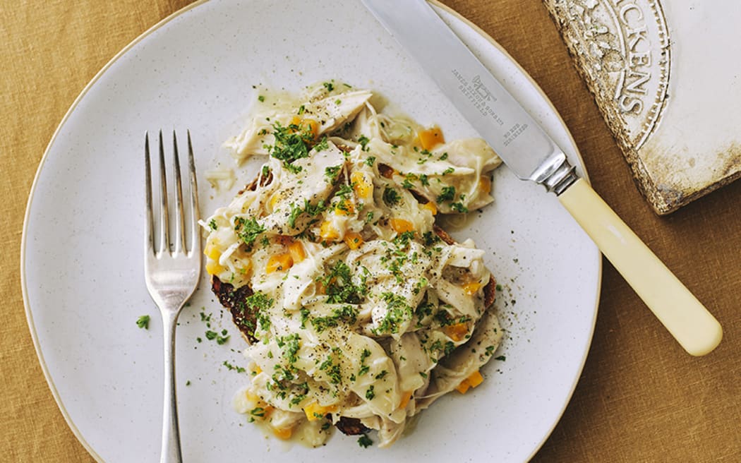 Easy Eats: Sarah Tuck's Mum’s Dutch Chicken Ragout | RNZ