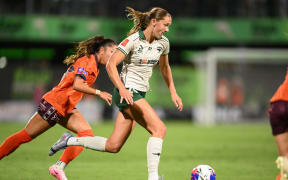 Pia Vlok of the Phoenix in action against Brisbane Roar.