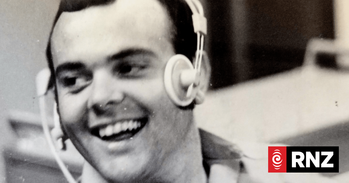 Former RNZ broadcaster who started bird call tradi