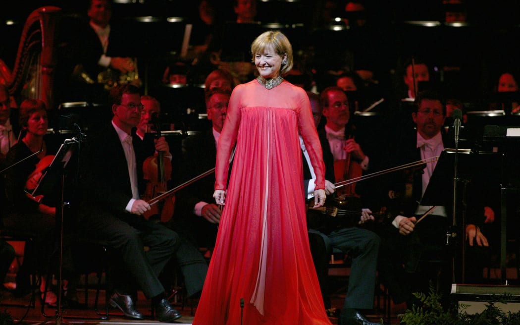 Frederica von Stade performing with NZSO in the 2006 Kiri Te Kanawa Foundation Gala