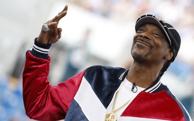 Rapper Snoop Dogg takes stake in Welsh football club Swansea | RNZ