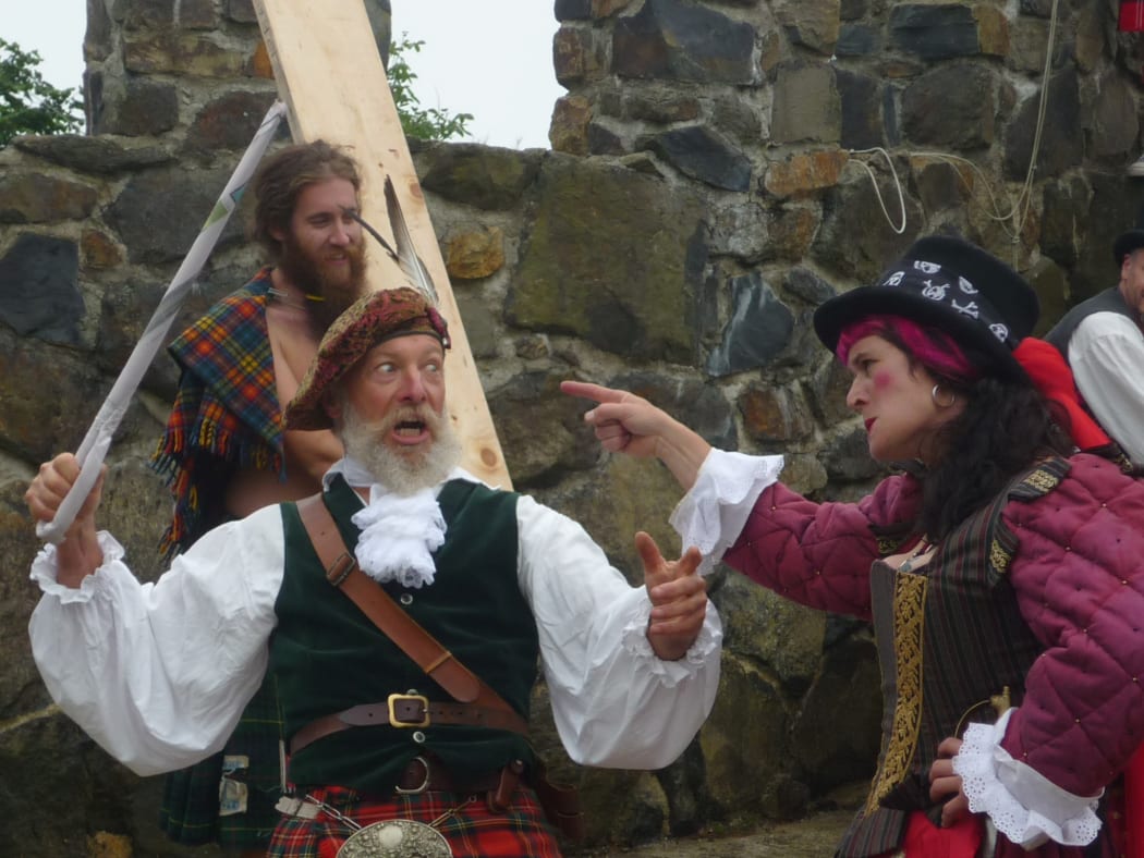 Graeme Cairns (centre) performs in Kaikoura