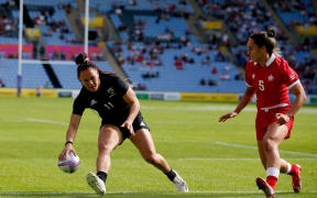 Portia Woodman of New Zealand scores a try v Canada at Coventry Arena in the 2022 Commonwealth Games.
