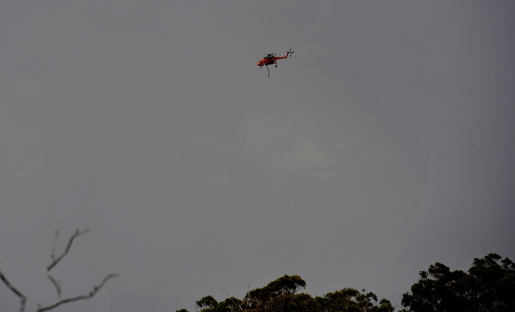 Bush fires rage out of control across the Adelaide Hills