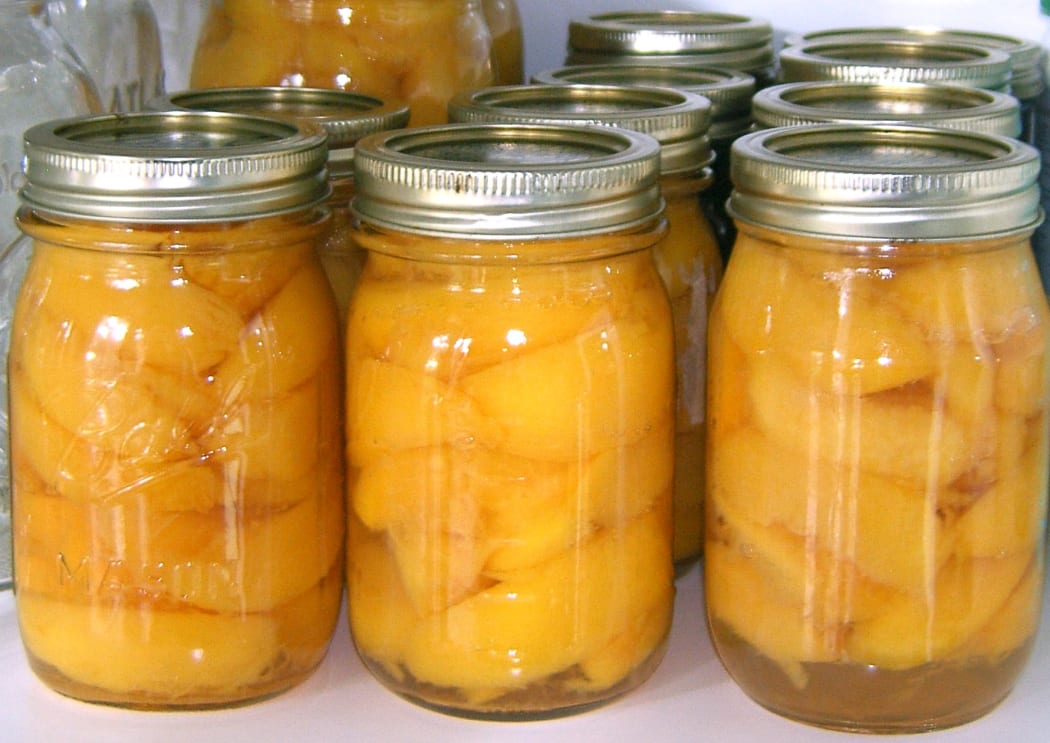 Preserved peaches