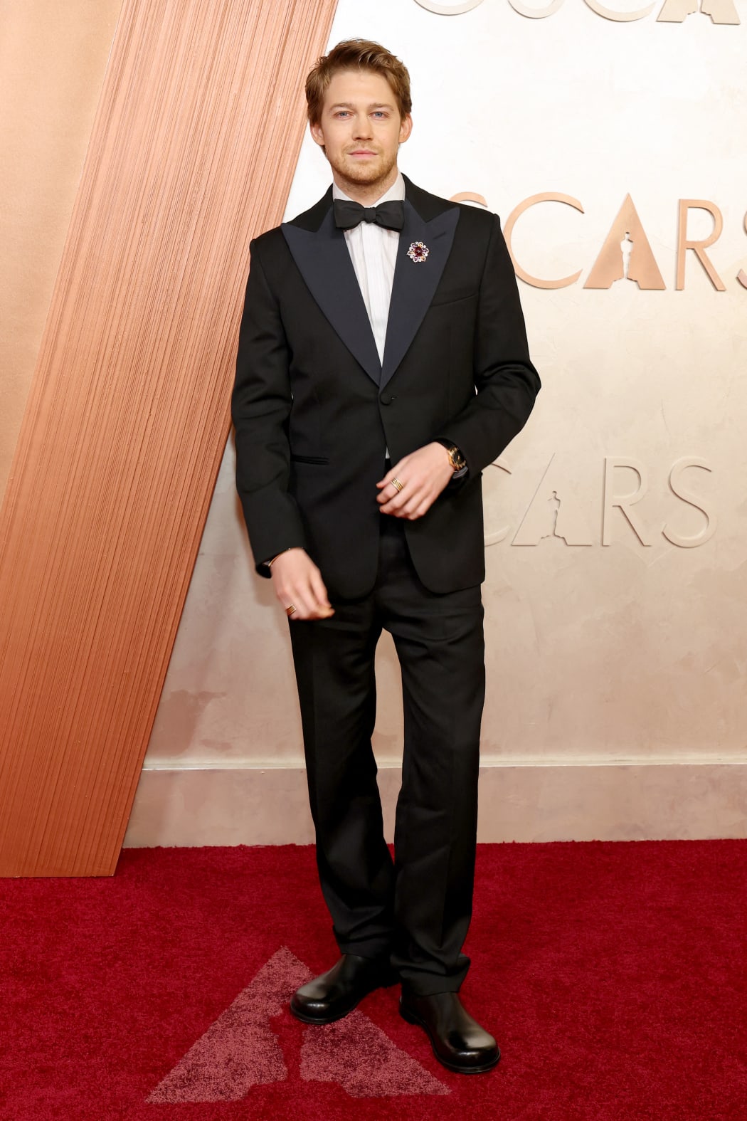 HOLLYWOOD, CALIFORNIA - MARCH 02: Joe Alwyn attends the 97th Annual Oscars at Dolby Theatre on March 02, 2025 in Hollywood, California.   Mike Coppola/Getty Images/AFP (Photo by Mike Coppola / GETTY IMAGES NORTH AMERICA / Getty Images via AFP)
