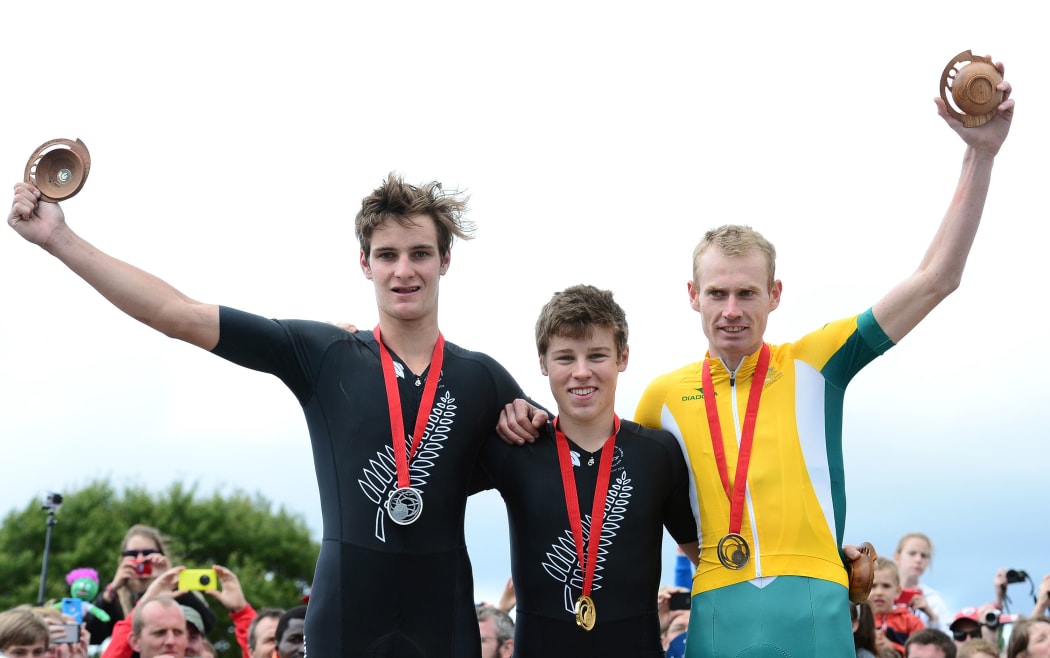 Anton Cooper takes gold and Sam Gaze silver in the 2014 Commonwealth Games mountain biking.