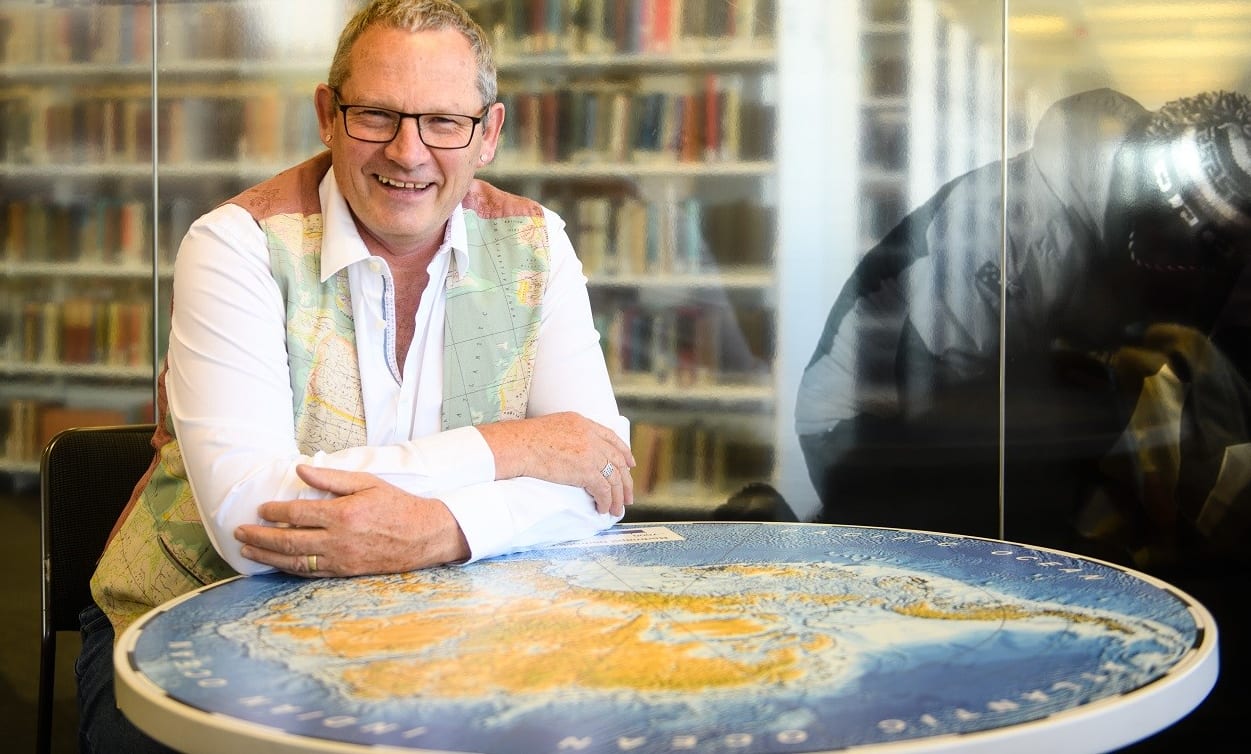 Professor James Renwick, winner of the 2018 Prime Minister's Science Communication Prize.