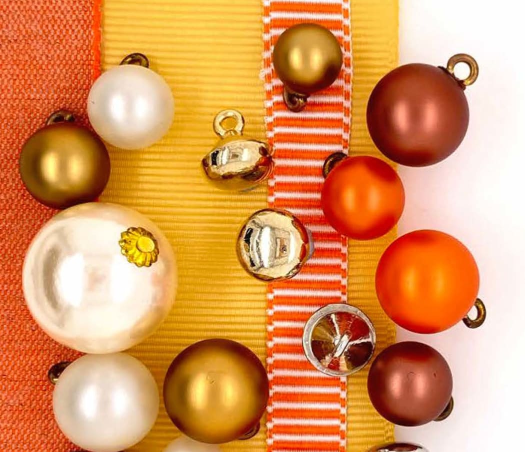 Italian Pomelli buttons in coral, amber, ivory and pearl