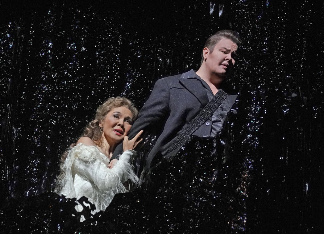 A scene from Orfeo at The Met