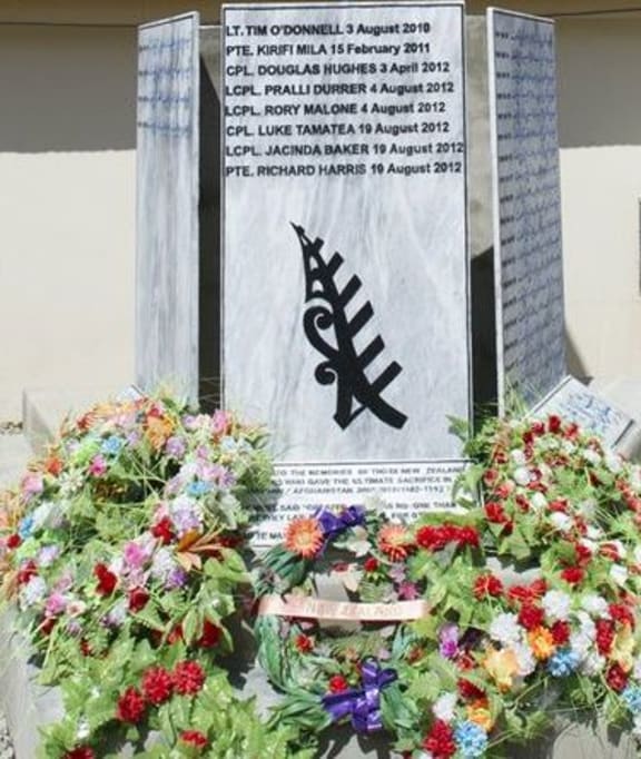 A memorial to soldiers who lost their lives was unveiled.