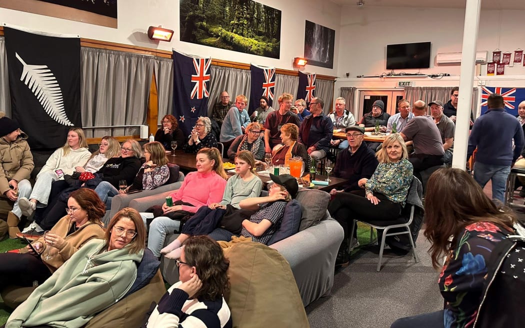 Te Anau locals cram into their local tennis club to cheer on Lulu during her quarter final