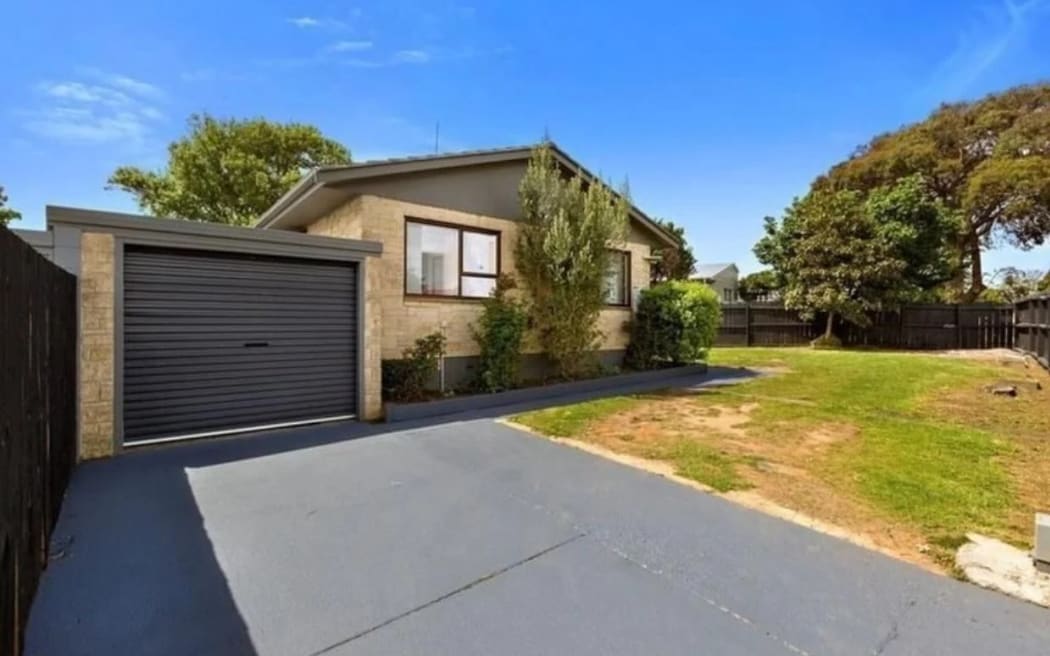 House on Burundi Ave Auckland
