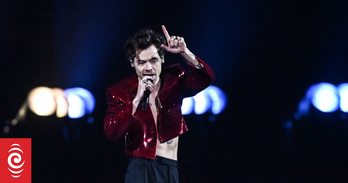 Review: Harry Styles: Love on Tour at Mt Smart Stadium | RNZ News