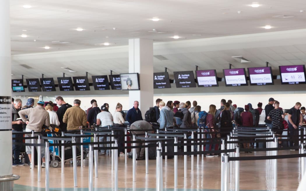Queues at Auckland International Airport