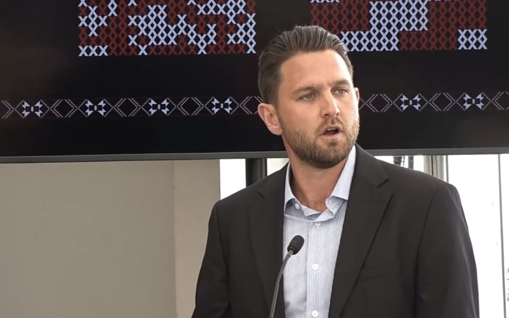 Tzeachten First Nation Chief Derek Epp speaking at the hui for Māori unity