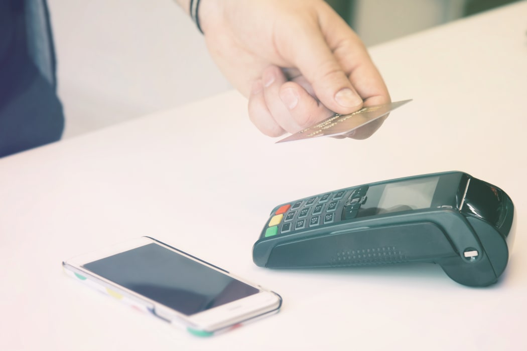 Mobile payment PayPass. Contactless card payment.