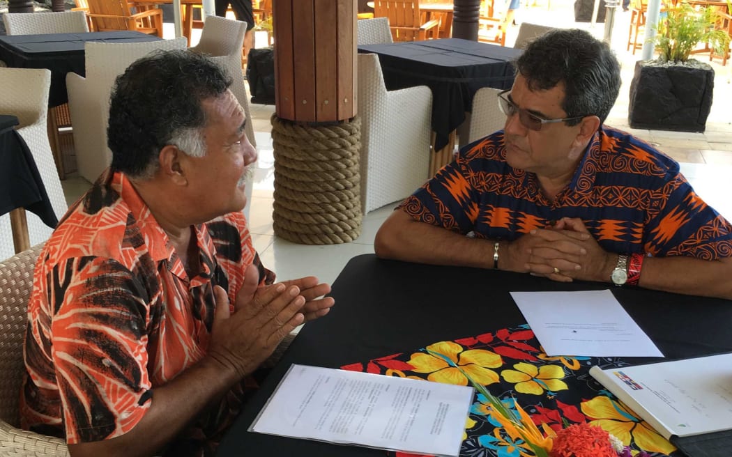 Ulu-o-Tokelau, Aliki Faipule Afega Gaualofa, {L) and French Polynesia's President Edouard Fritch (R)