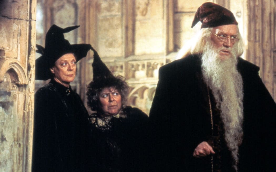 Harry Potter and the chamber of the secrets (2002), directed by Chris Colombus, starring Maggie Smith (left), Miriam Margolyes (centre), and Richard Harris (right).