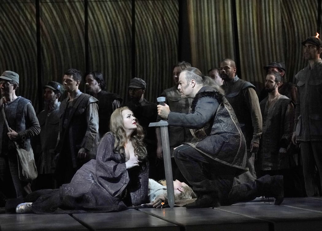 Edith Haller as Gutrune and Evgeny Nikitin as Gunther at The Met