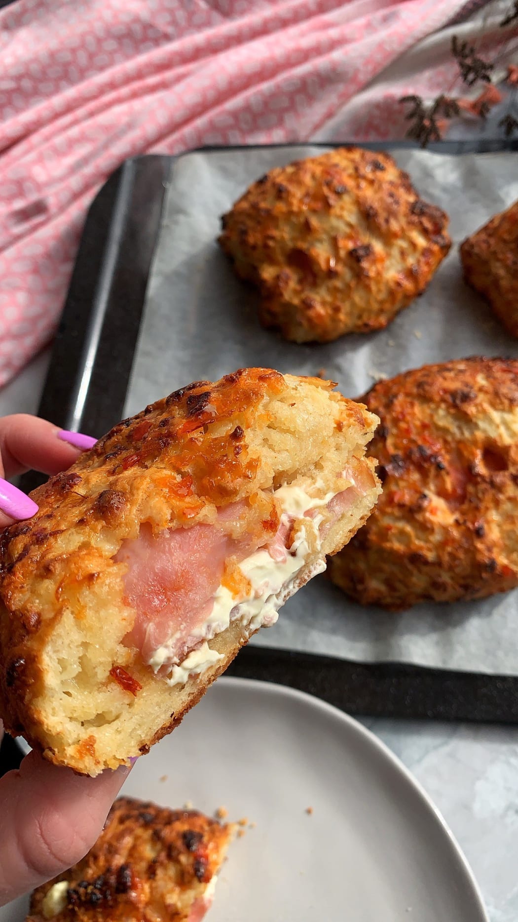 Sweet chilli, ham & cream cheese scrolls