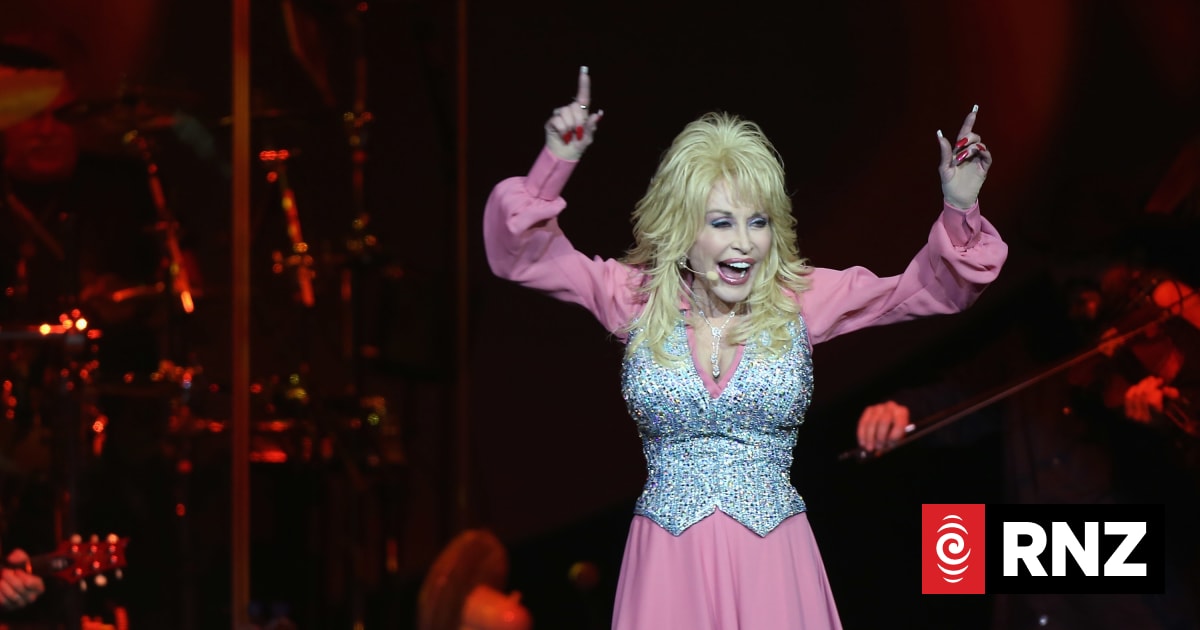 Dolly Parton loved New Zealand so much she wanted to buy a place here