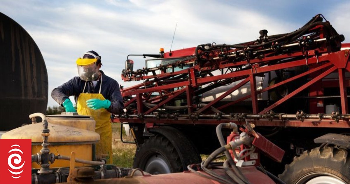 Farmers' hazardous substances management continues to concern WorkSafe inspectors