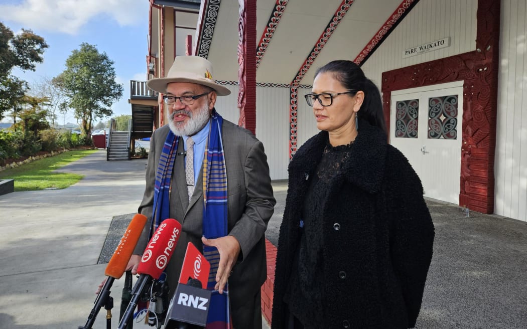 The Kiingi's Toki (his main speaker) Rahui Papa (left) and Kiingitanga spokesperson Rukumoana Schaafhausen, on day 3 of the tangihanga for the Māori King.