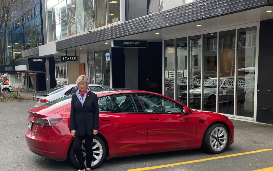 Former Wellington mayor Dame Kerry Prendergast has won a fight with her former council over a $40 parking ticket.