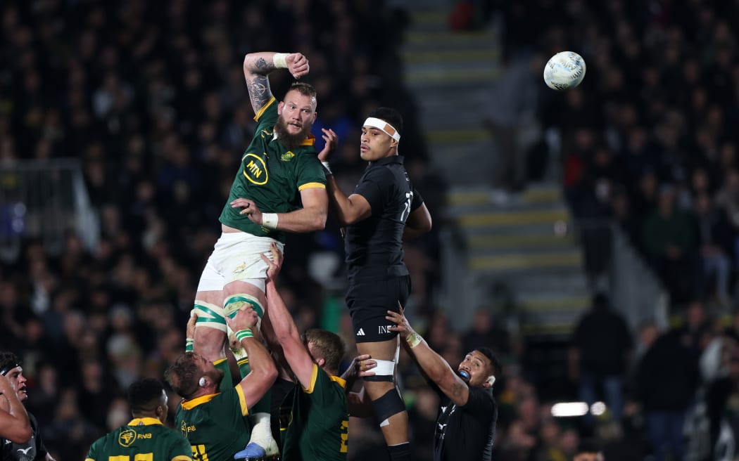 Springboks RG Snyman and All Blacks Tupou Vaa'i.