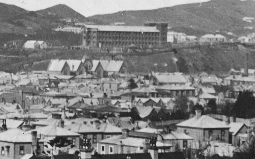 Mt Cook Gaol was derided by the Wanganui Chronicle in 1867 as being fit to bear the inscription from Dante's Inferno above its portals "Abandon all hope, yee who enter here".
