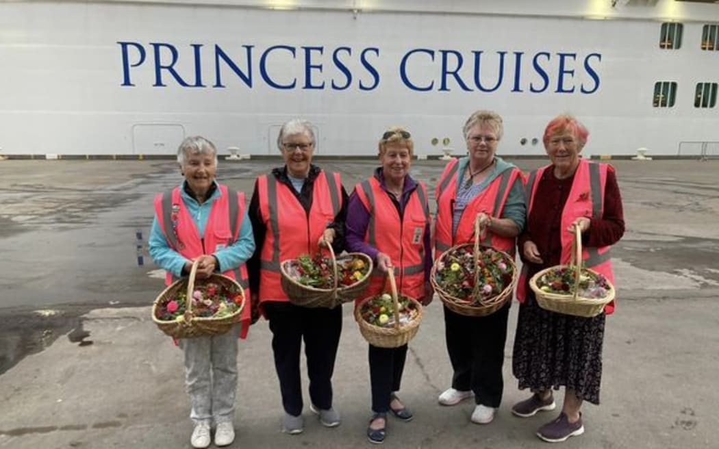 Picton Flower Ladies