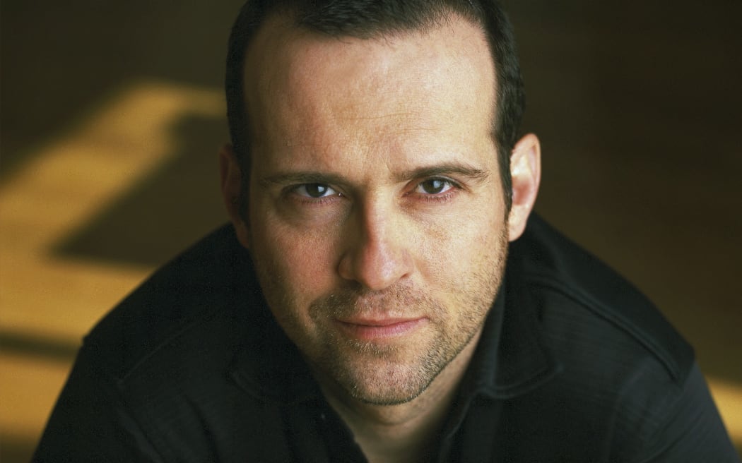 Baritone Scott Hendricks