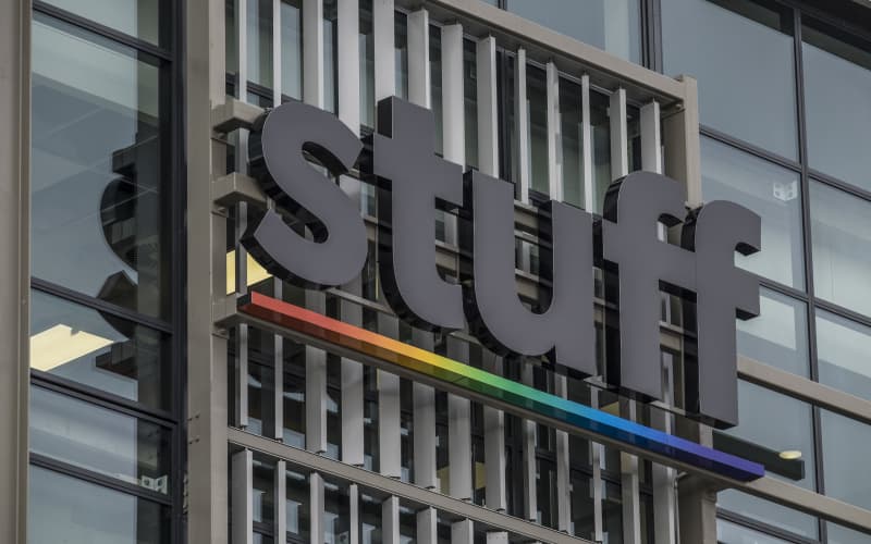 Stuff to sell fibre business to Australian company | RNZ