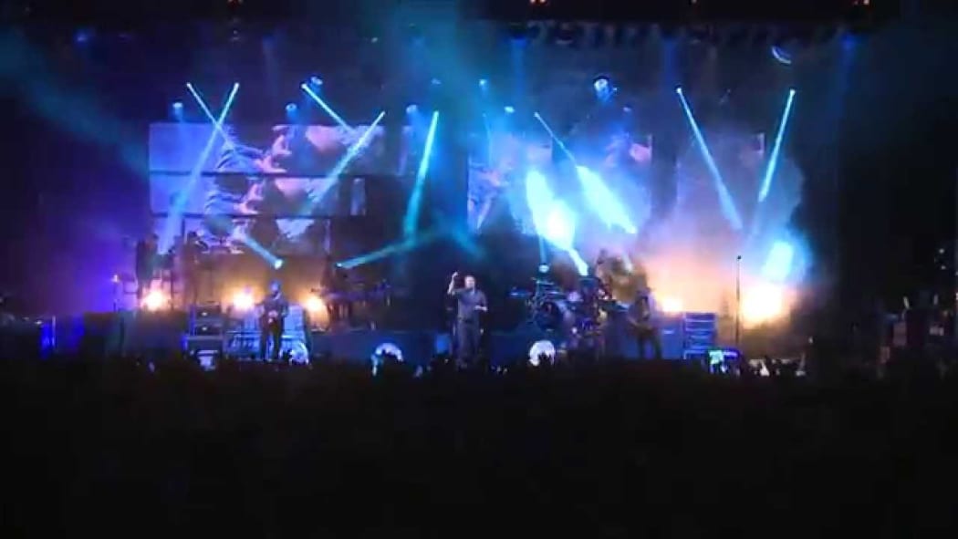 Elbow performing The Birds in 2014