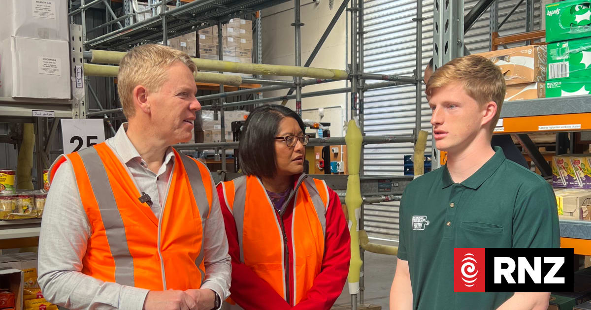 Election live: Labour promises fresh, locally made school lunches if elected into power