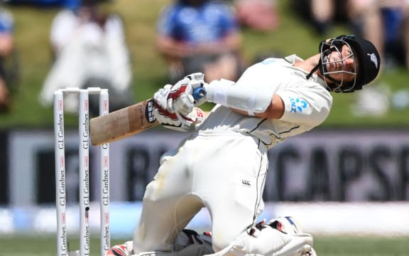 BJ Watling ducks a bouncer during play on Day 4. 1st Test match. New Zealand Black Caps v England. International Cricket at Bay Oval, Mt Maunganui, New Zealand. Sunday 24 November 2019 © Copyright Photo: Andrew Cornaga / www.photosport.nz