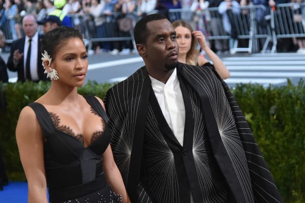 NEW YORK, NY - MAY 01: Cassie (L) and Sean 'Diddy' Combs aka Puff Daddy attend the "Rei Kawakubo/Comme des Garcons: Art Of The In-Between" Costume Institute Gala at Metropolitan Museum of Art on May 1, 2017 in New York City.   Mike Coppola/Getty Images for People.com/AFP (Photo by Mike Coppola / GETTY IMAGES NORTH AMERICA / Getty Images via AFP)