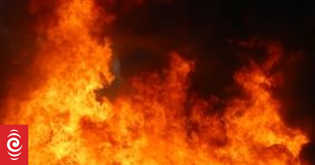 Fire kills 12 in south China residential building