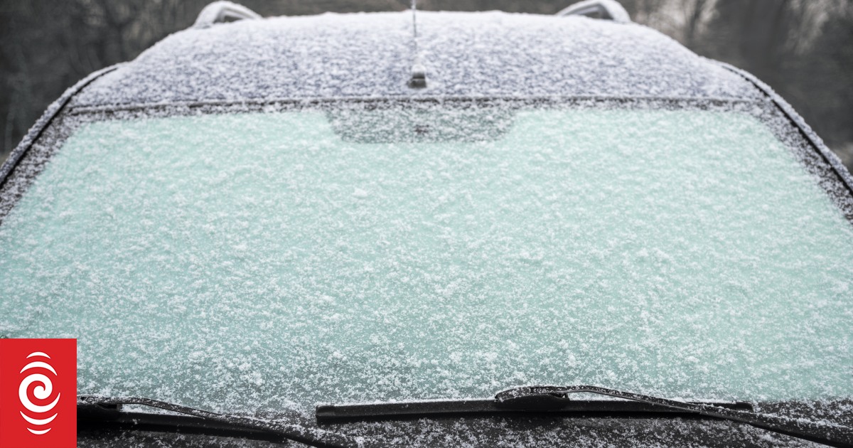 Delayed by ice on your windscreen? Here's how to defrost it quickly in