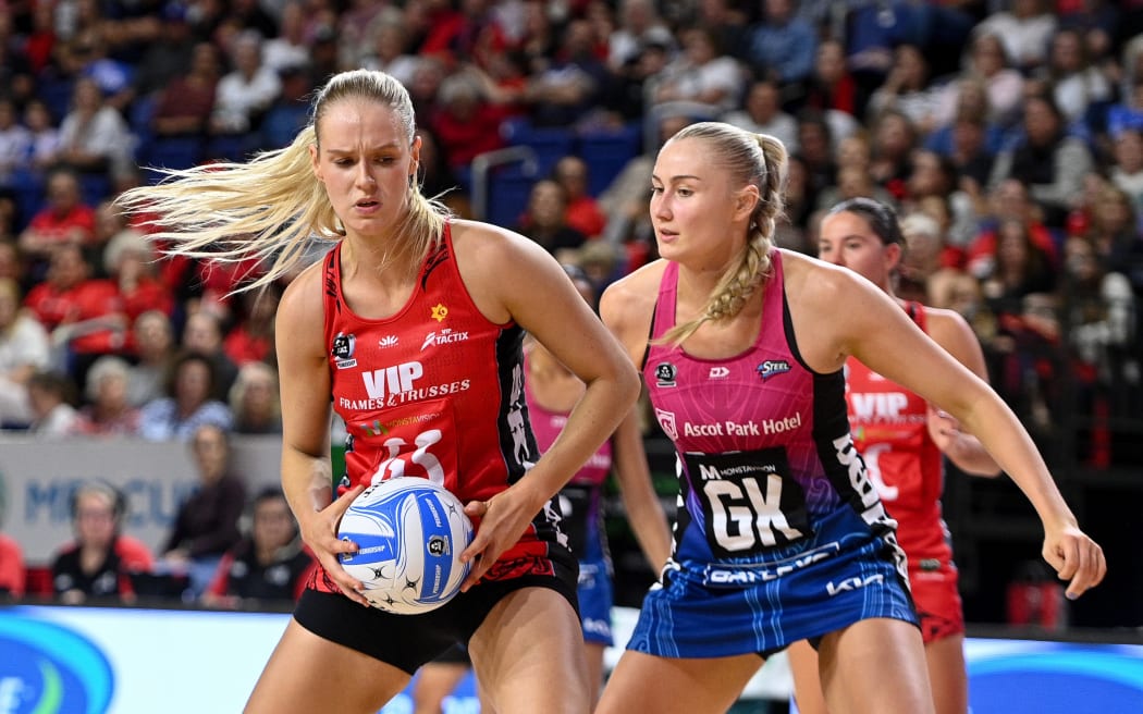 Netball: New look Tactix open season with big win over Steel | RNZ News