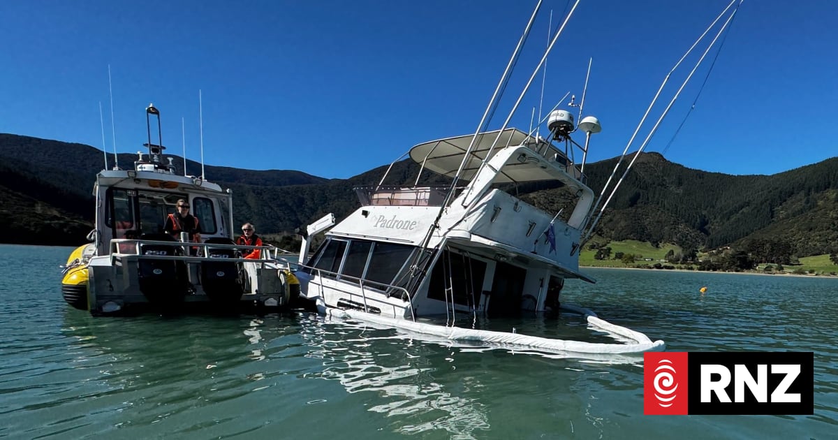 Fuel contained during boat salvage in Marlborough Sounds