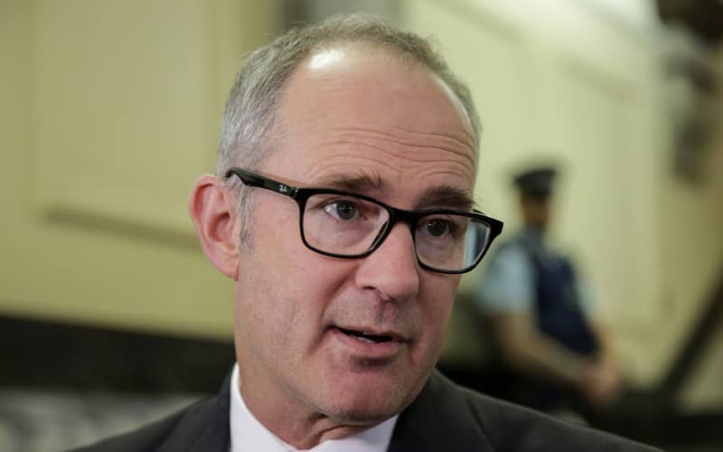 Transport Minister stripped of CAA role after phone call on plane | RNZ